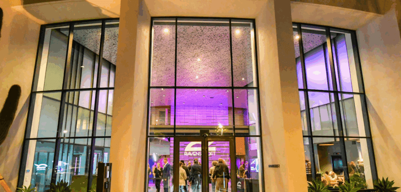 The Ravenscroft in Scottsdale lit up before a live jazz performance.